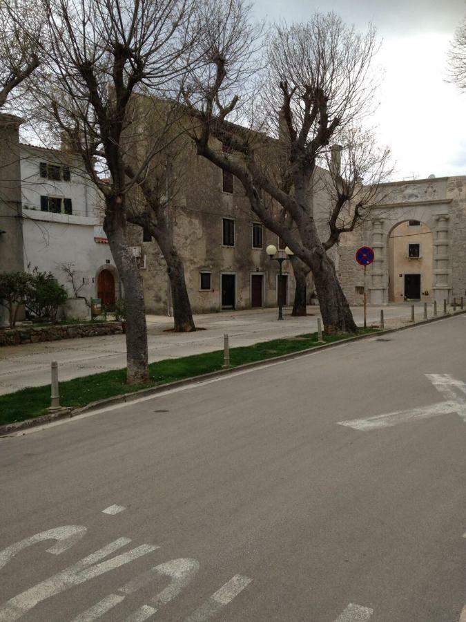 Cres Art Studio Lime Apartment מראה חיצוני תמונה